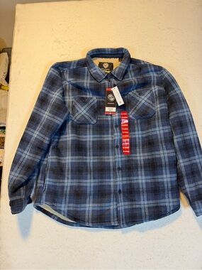 Brand new with m tags Weatherproof Men's Blue Plaid Button-Down Shirt Shacket